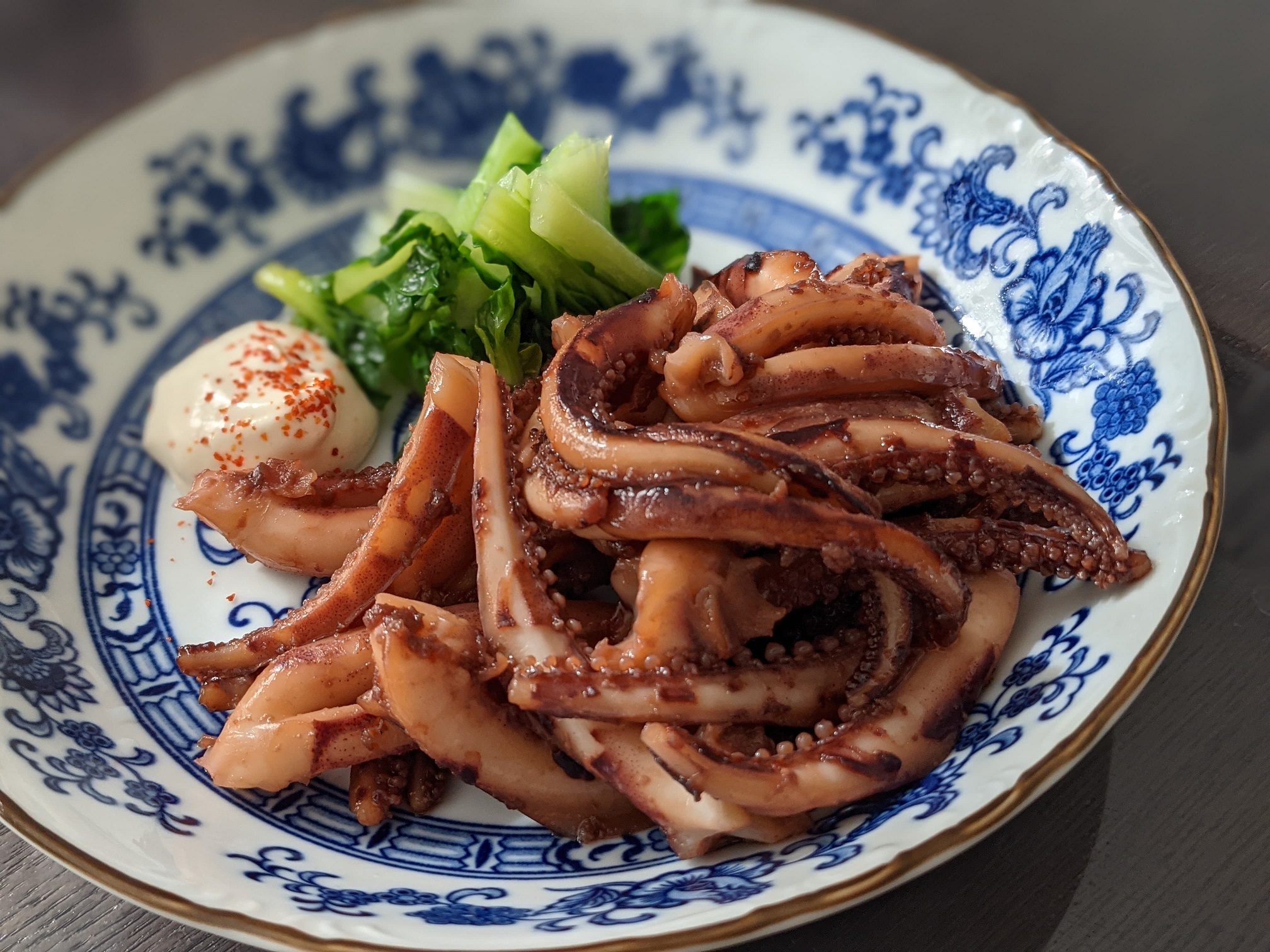 ビールがすすむ！イカのゲソ焼き